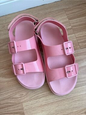 Gucci sandals